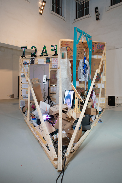 felix_helmut_wagner_entstehung_und_entwicklung_einer_kuenstlerischen_tatsache_transmediale_kunst_2020_installation_felixhelmutwa.jpg